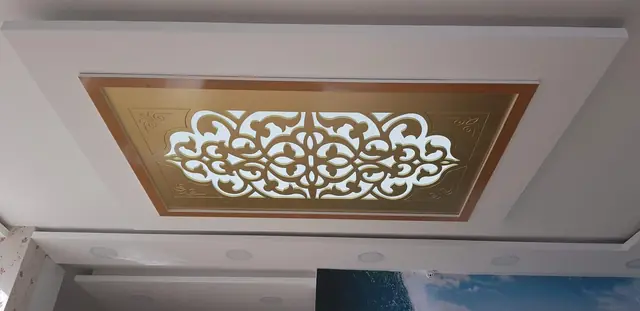 Mağazamızda desenli aydınlatmalı tavan örneği, Mersin