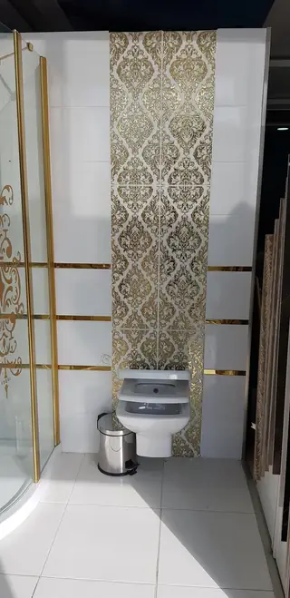 Mağazamızda altın profilli duşakabin sergisi, Mersin