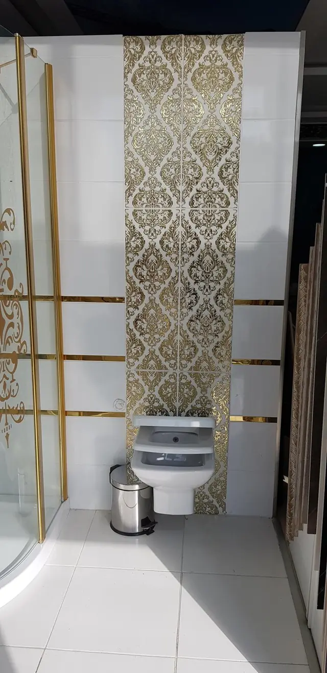 Mağazamızda altın profilli duşakabin sergisi, Mersin