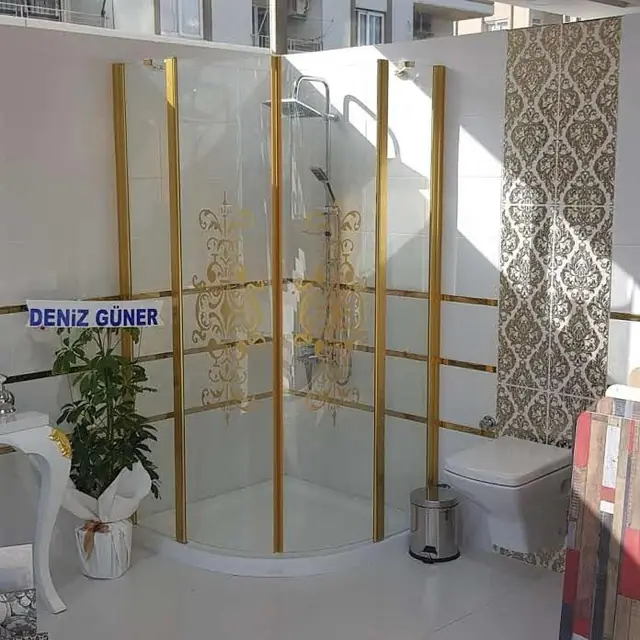 Mağazamızda desenli camlı altın profilli duşakabin sergisi, Mersin