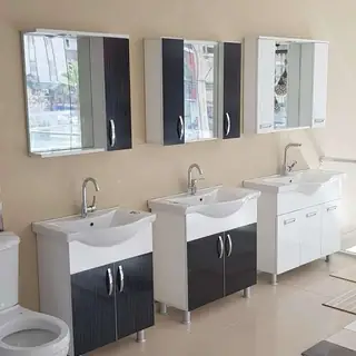 Mağazamızda banyo dolabı sergisi, Mersin